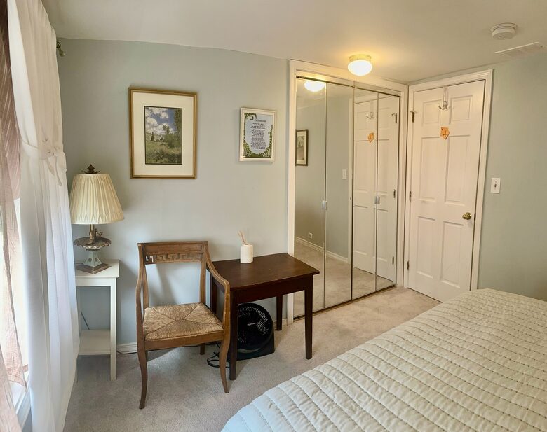 Winnetka Home | Close to Village Shops, Parks, Beach and Train - Winnetka, Illinois