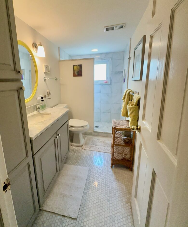 Winnetka Home | Close to Village Shops, Parks, Beach and Train - Winnetka, Illinois