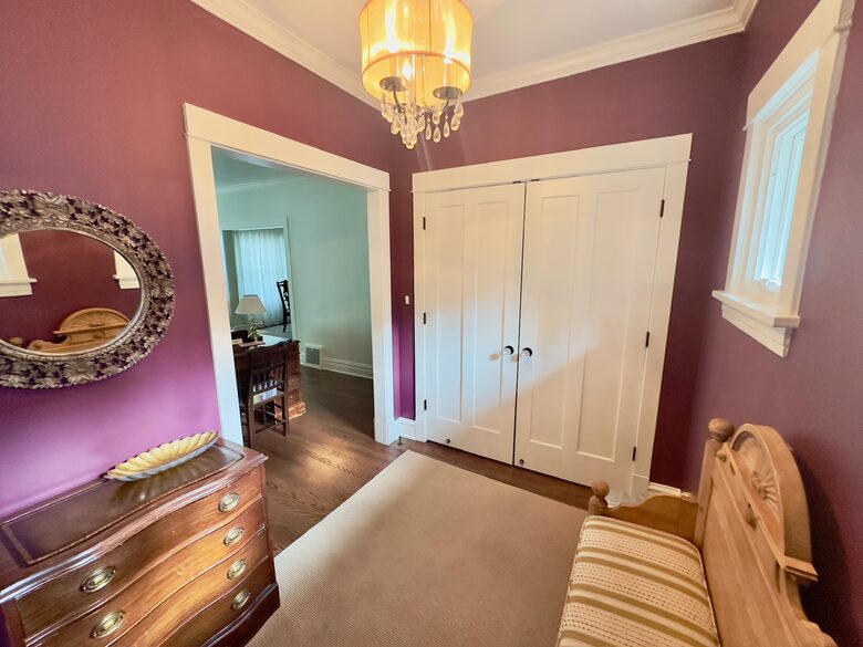 Winnetka Home | Close to Village Shops, Parks, Beach and Train - Winnetka, Illinois
