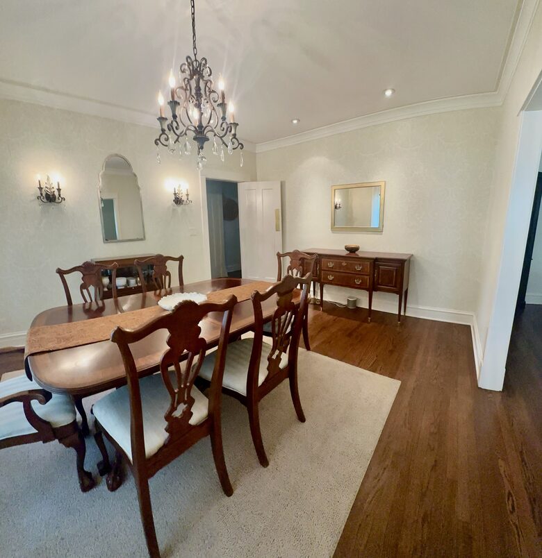 Winnetka Home | Close to Village Shops, Parks, Beach and Train - Winnetka, Illinois