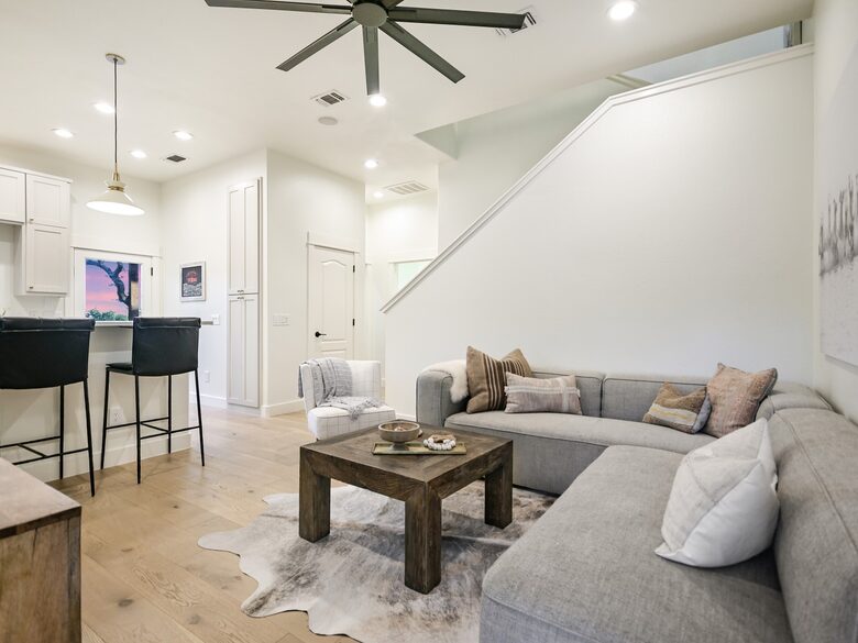 Red Sky Road Retreat - Wimberley, Texas