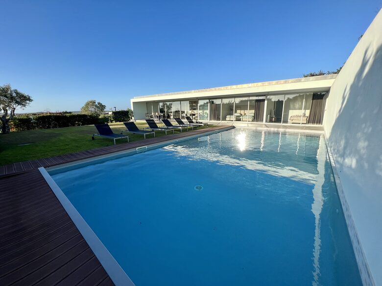 Breathtaking Award Winning Villa on Portugal’s Silver Coast - Vau, Portugal