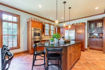 Luxury and Old World Charm in Midtown Memphis - Memphis, Tennessee