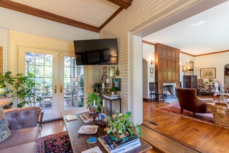 Luxury and Old World Charm in Midtown Memphis - Memphis, Tennessee