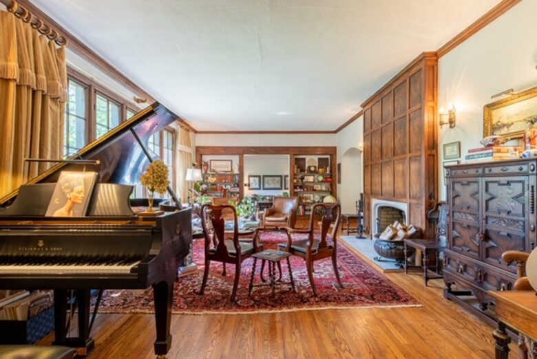 Luxury and Old World Charm in Midtown Memphis - Memphis, Tennessee