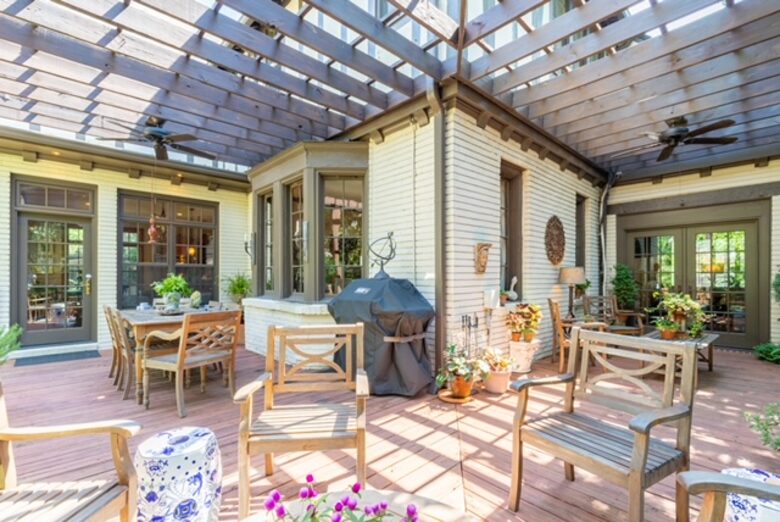 Luxury and Old World Charm in Midtown Memphis - Memphis, Tennessee
