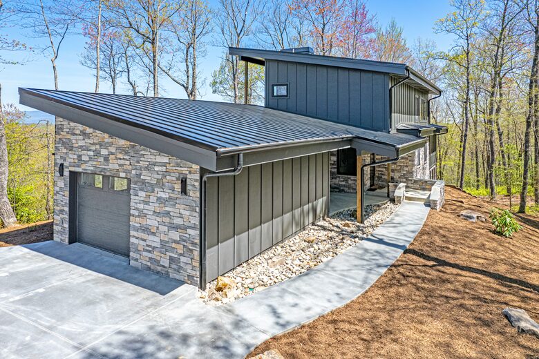 The Brevard Mountain Retreat - Brevard, North Carolina