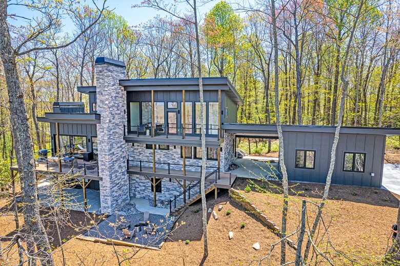 The Brevard Mountain Retreat - Brevard, North Carolina