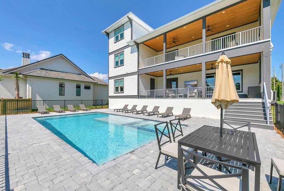 Rising Tide | Coastal Retreat in Gulf Pines - Miramar Beach, Florida
