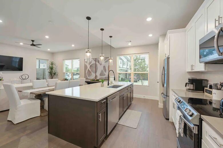 Howdy House - College Station, Texas