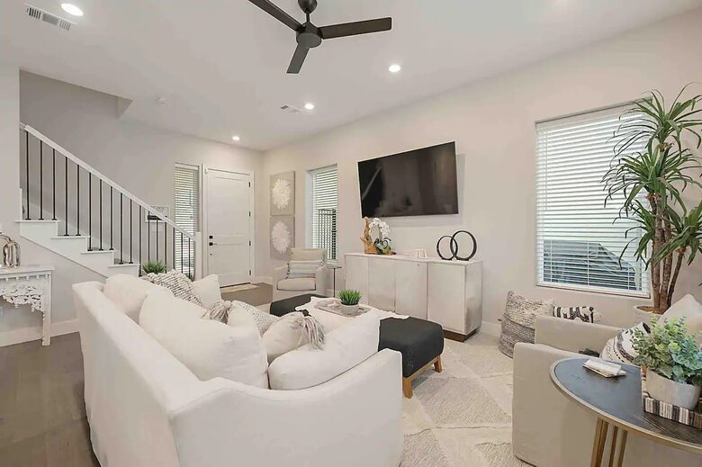 Howdy House - College Station, Texas