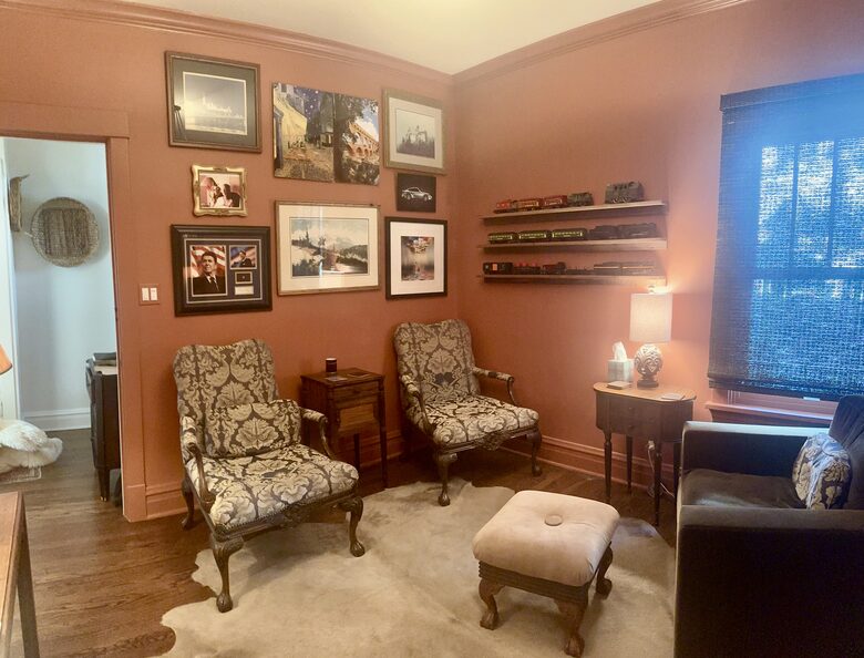 Winnetka Home | Close to Village Shops, Parks, Beach and Train - Winnetka, Illinois