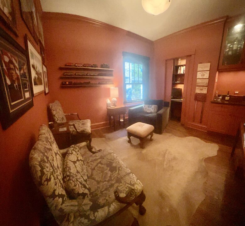 Winnetka Home | Close to Village Shops, Parks, Beach and Train - Winnetka, Illinois