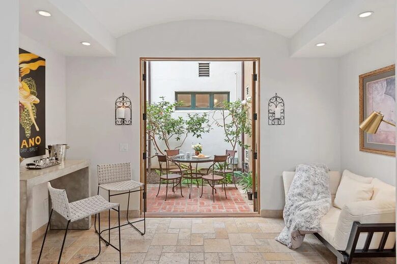 Casa Zafiro - Santa Barbara, California