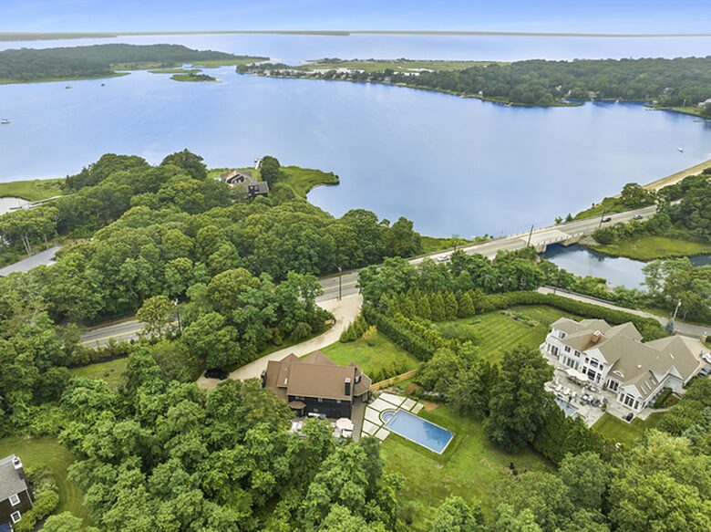 Waterfront Southampton Estate | Heated Pool, Spa, Gym, Outdoor Kitchen, Sonos - Southampton, New York