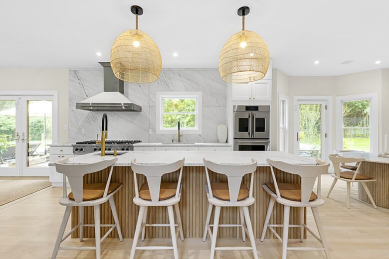 Waterfront Southampton Estate | Heated Pool, Spa, Gym, Outdoor Kitchen, Sonos - Southampton, New York