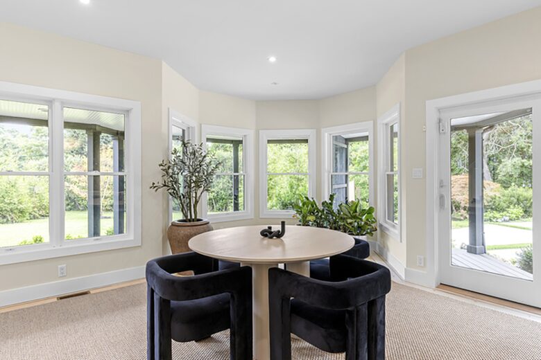 Waterfront Southampton Estate | Heated Pool, Spa, Gym, Outdoor Kitchen, Sonos - Southampton, New York