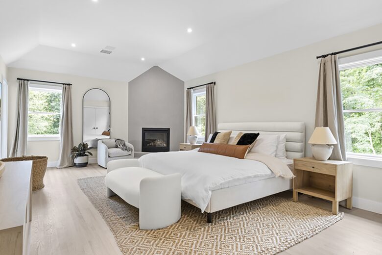 Waterfront Southampton Estate | Heated Pool, Spa, Gym, Outdoor Kitchen, Sonos - Southampton, New York
