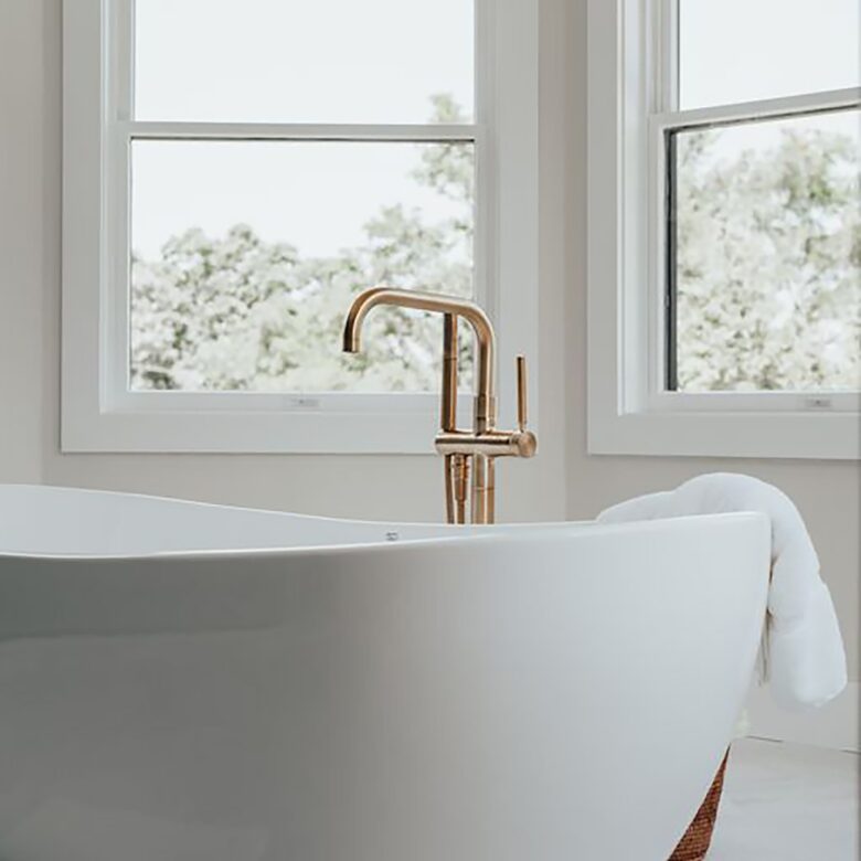 Waterfront Southampton Estate | Heated Pool, Spa, Gym, Outdoor Kitchen, Sonos - Southampton, New York