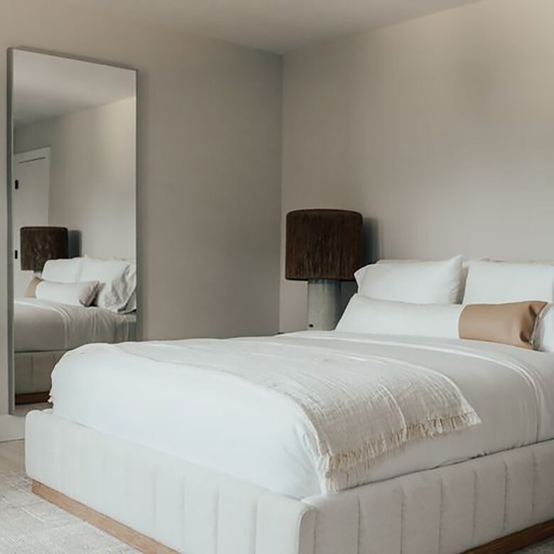 Waterfront Southampton Estate | Heated Pool, Spa, Gym, Outdoor Kitchen, Sonos - Southampton, New York