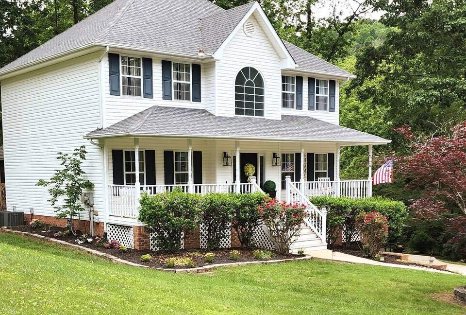 Mountainside Retreat - Chattanooga, Tennessee