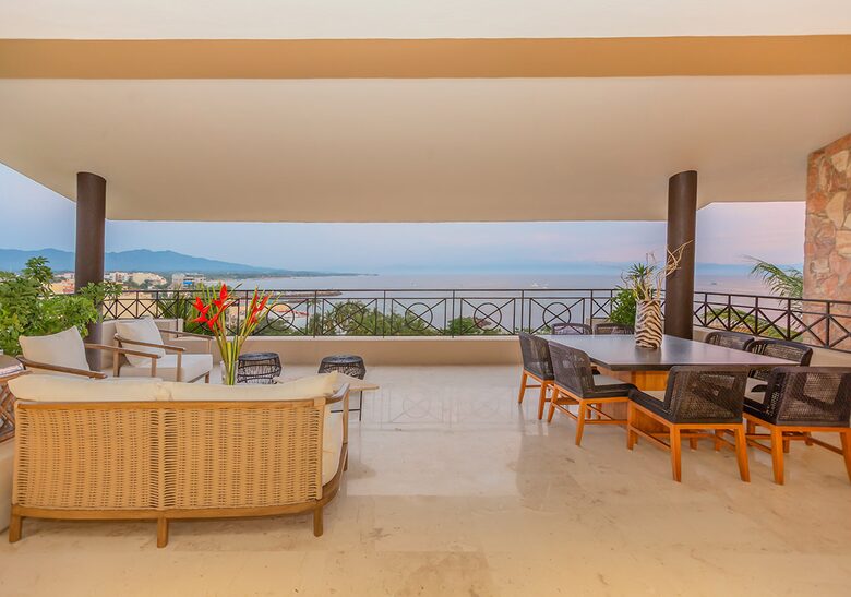 OceanView Penthouse, Hacienda de Mita, Daily Housekeeper/Cook, Free Golf Cart - Punta Mita, Mexico