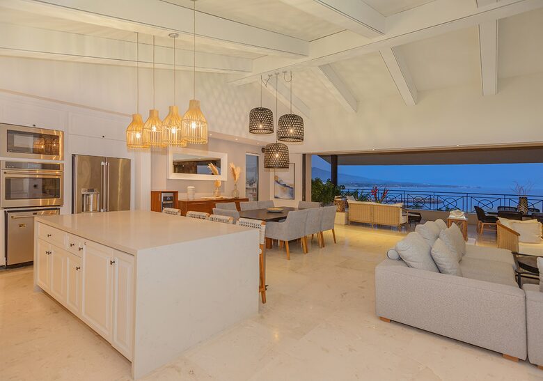 OceanView Penthouse, Hacienda de Mita, Daily Housekeeper/Cook, Free Golf Cart - Punta Mita, Mexico