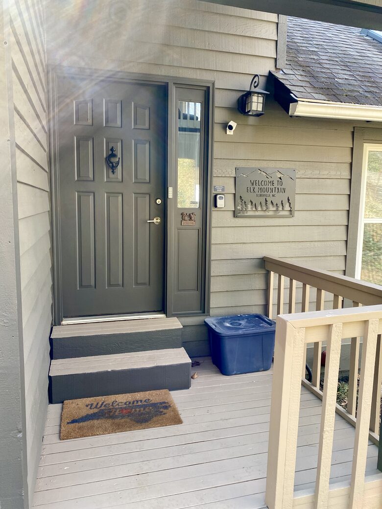Beautiful Mountain Retreat | 10 minutes to Downtown Asheville - Asheville, North Carolina