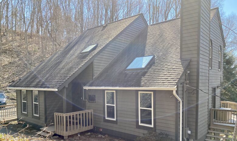 Beautiful Mountain Retreat | 10 minutes to Downtown Asheville - Asheville, North Carolina