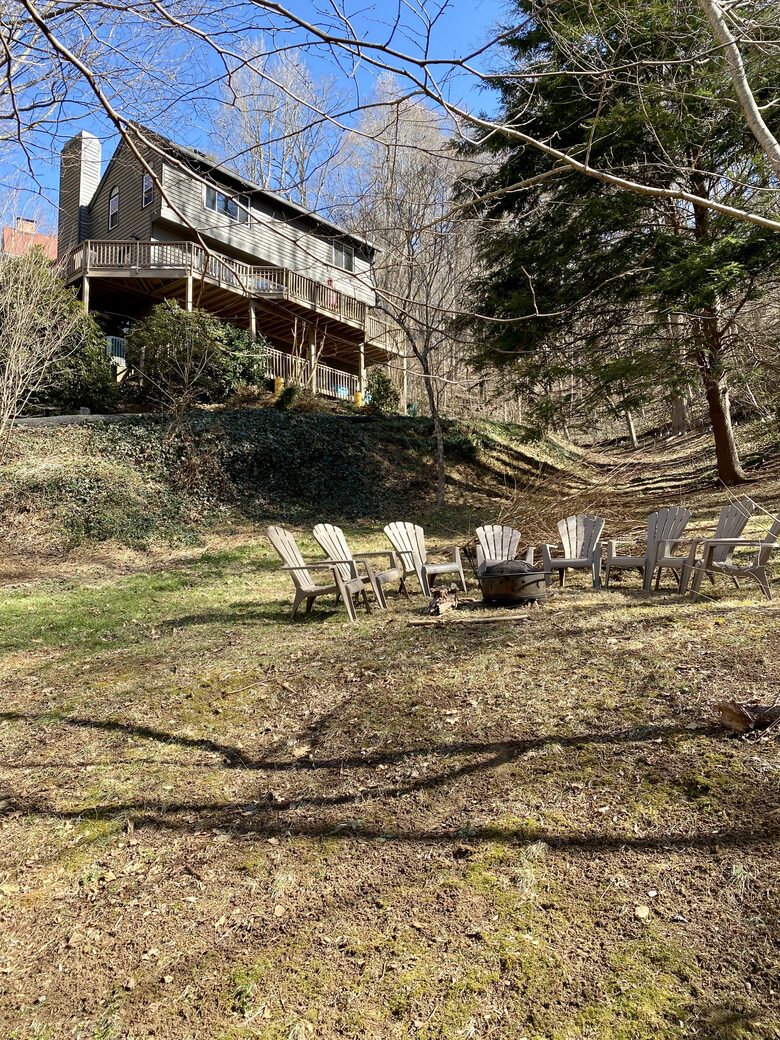 Beautiful Mountain Retreat | 10 minutes to Downtown Asheville - Asheville, North Carolina