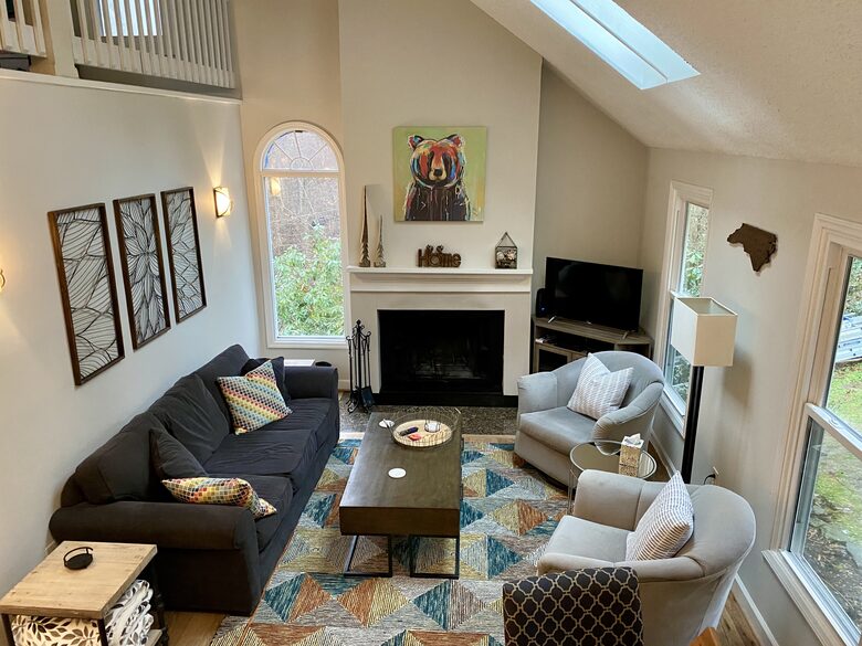 Beautiful Mountain Retreat | 10 minutes to Downtown Asheville - Asheville, North Carolina