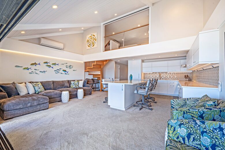 Gorgeous Beachfront Villa with Resort Amenities - Kihei, Hawaii