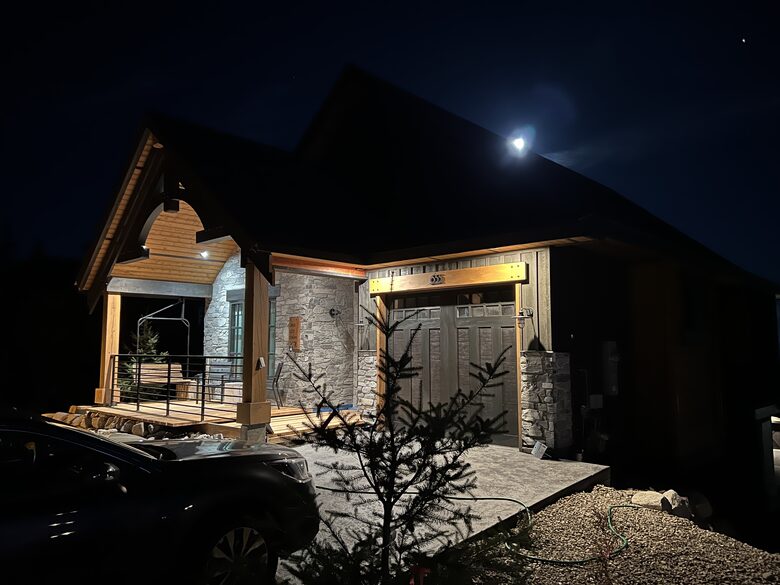 Modern Ski Chalet at Big White Ski Resort - Kelowna (Beaverdale District), Canada