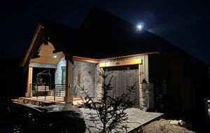 Modern Ski Chalet at Big White Ski Resort - Kelowna (Beaverdale District), Canada