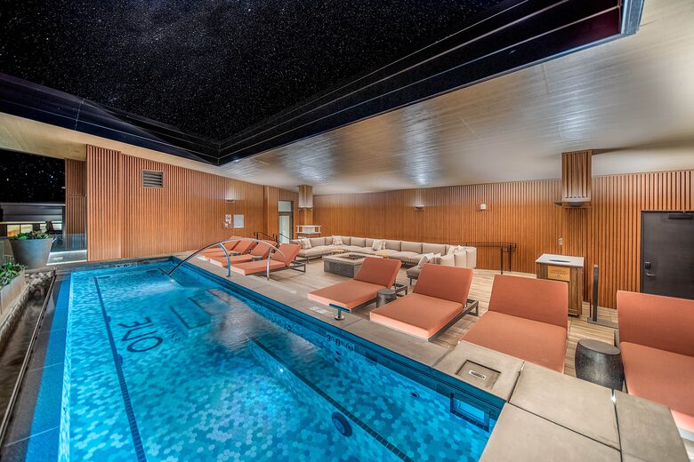 Ski-In/Ski-Out Residence At One Snowmass West - Snowmass Village, Colorado