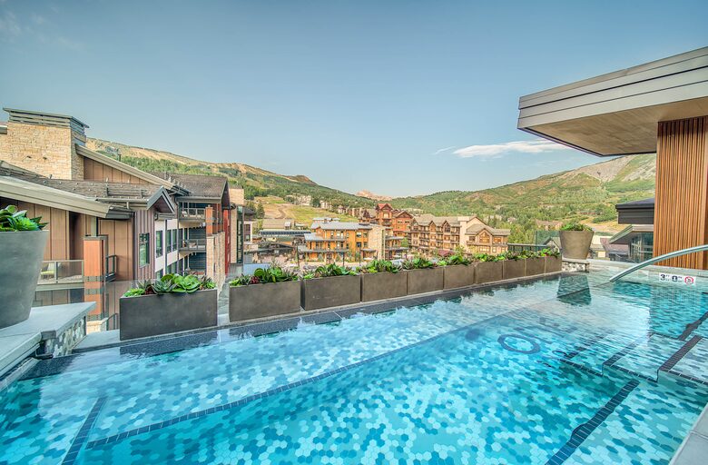 A Ski-In, Ski-Out Residence in Snowmass Base Village with Rooftop Pool - Snowmass Village, Colorado