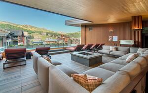 Ski-In/Ski-Out Residence At One Snowmass West - Snowmass Village, Colorado