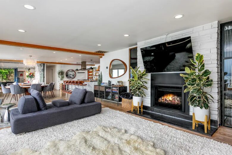 SaltWood | Zenith Waterfront Retreat - Kingston, Washington