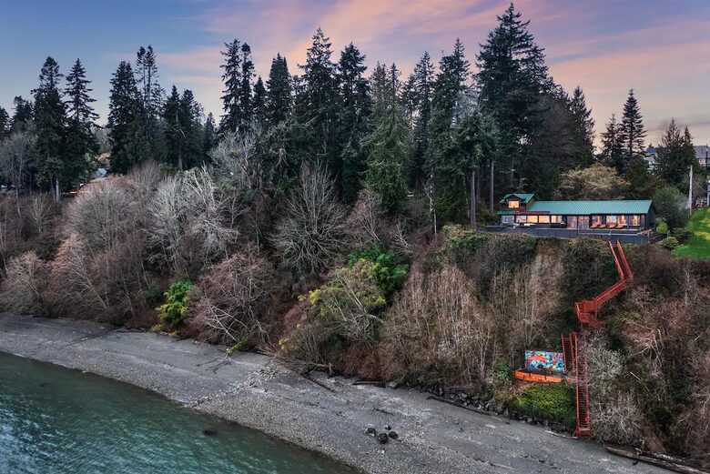SaltWood | Zenith Waterfront Retreat - Kingston, Washington