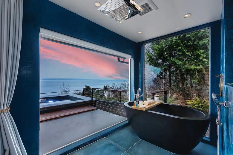 SaltWood | Zenith Waterfront Retreat - Kingston, Washington