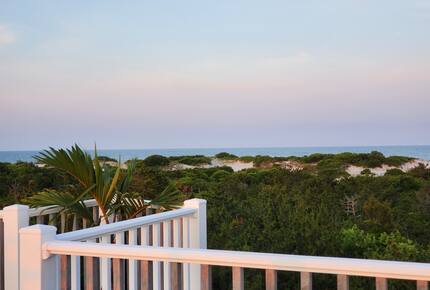 Dreamy Barnegat Light Oceanfront Shore Beach House - Barnegat Light, New Jersey