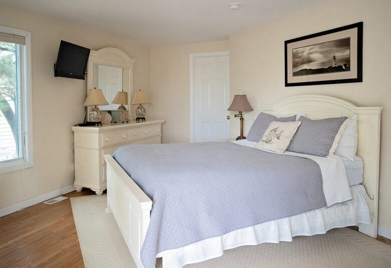 Dreamy Barnegat Light Oceanfront Shore Beach House - Barnegat Light, New Jersey