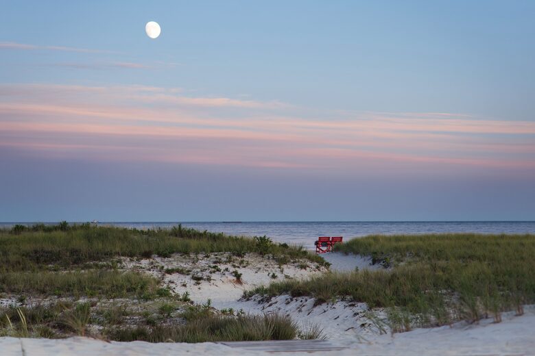 Dreamy Barnegat Light Oceanfront Shore Beach House - Barnegat Light, New Jersey