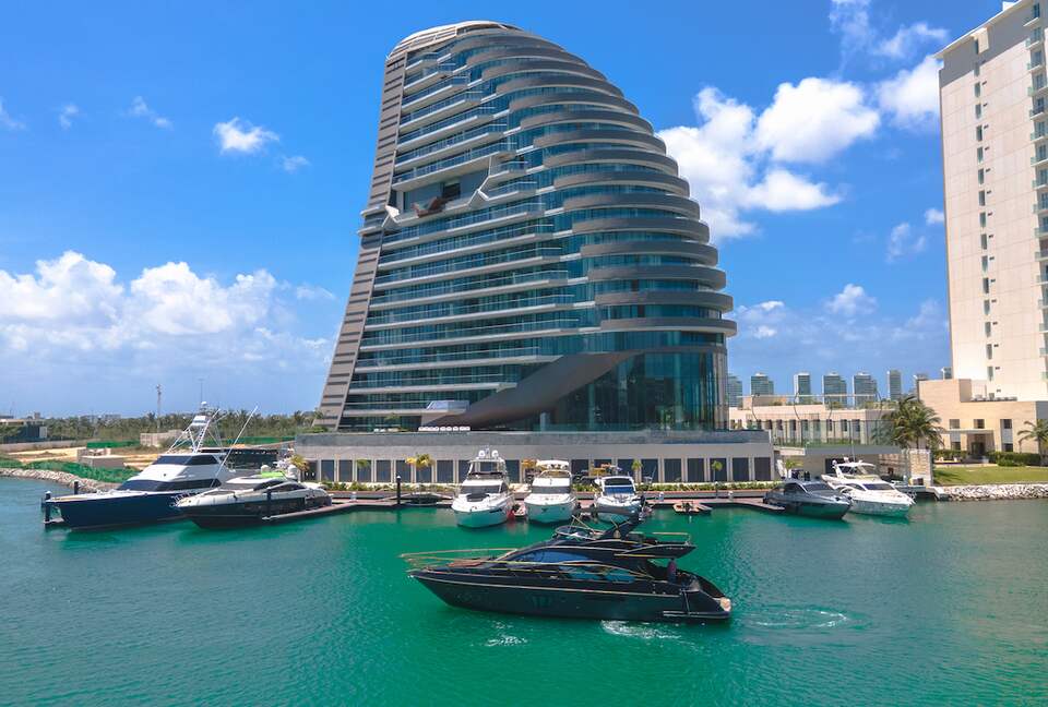 Stunning 3-Bedroom Villa in Shark Tower | Cancun - Cancun, Mexico