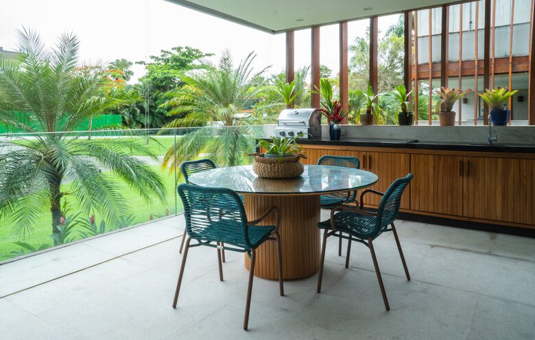 Porto Frade Condominium 3BD Apartment - Frades, Angra Dos Reis, Brazil