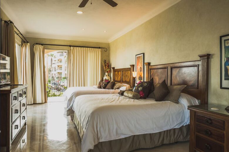 Master 2, Two King Beds