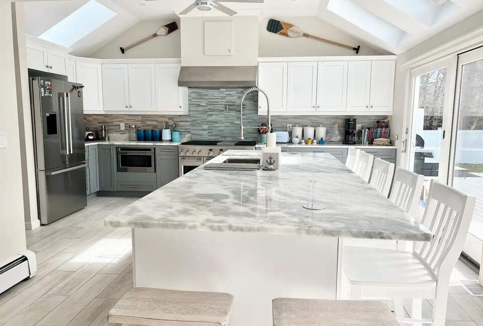 Luxurious Retreat in Chatham with Pool - Chatham, Massachusetts