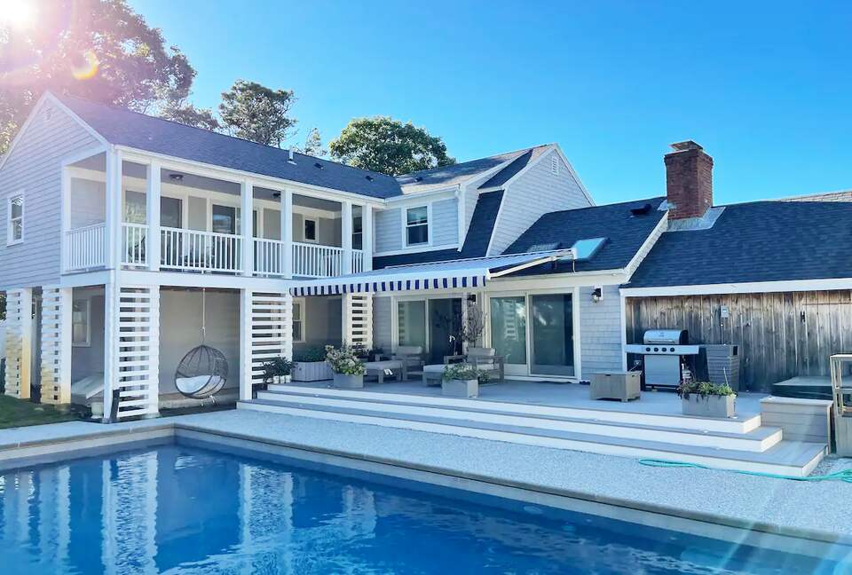 Luxurious Retreat in Chatham with Pool - Chatham, Massachusetts