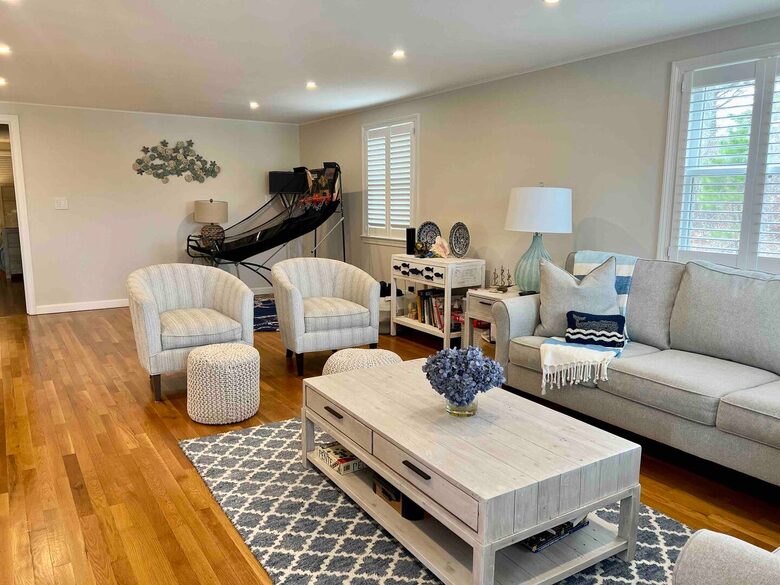 Luxurious Retreat in Chatham with Pool - Chatham, Massachusetts