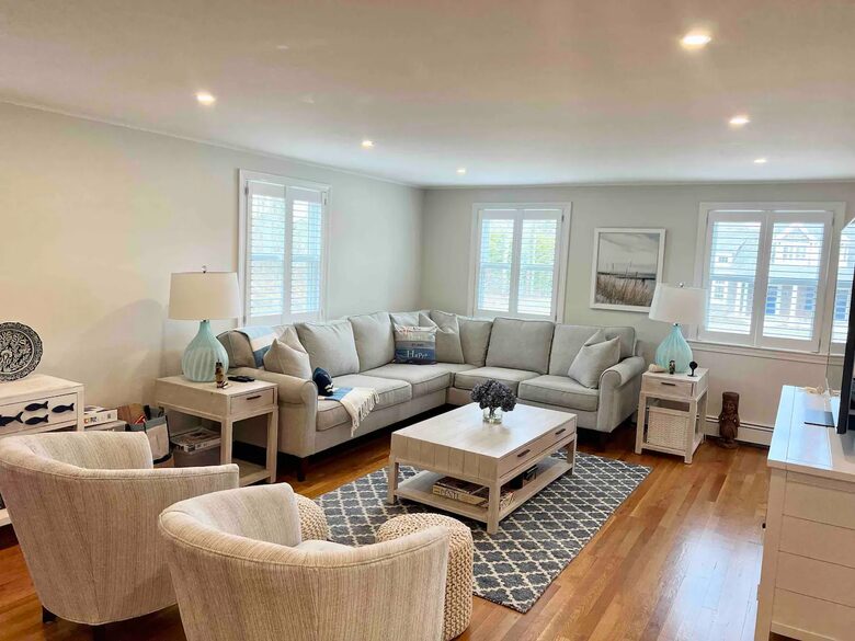 Luxurious Retreat in Chatham with Pool - Chatham, Massachusetts